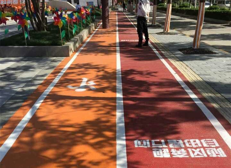 彩色自行車道施工方案-環(huán)氧地坪漆，水性地坪漆!
